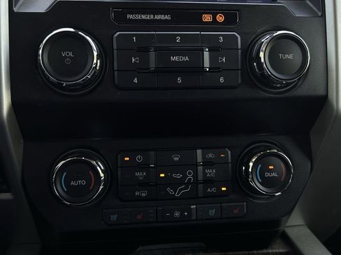 Used 2019 Ford F250 Lariat w/ Lariat Ultimate Package image 19