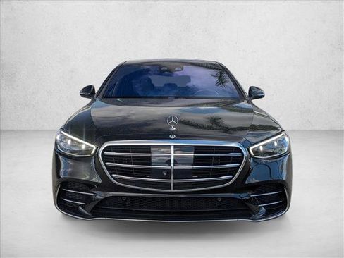 Used 2022 Mercedes-Benz S 500 4MATIC image 2