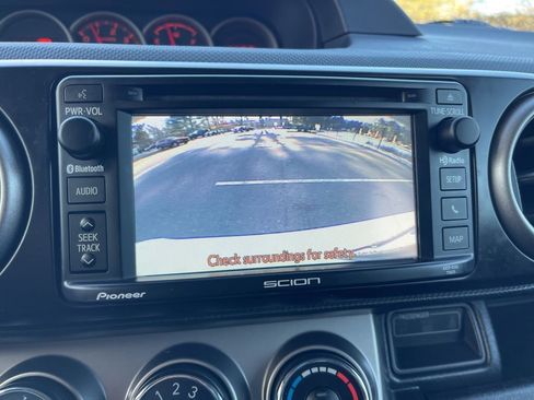 Used 2015 Scion xB image 11