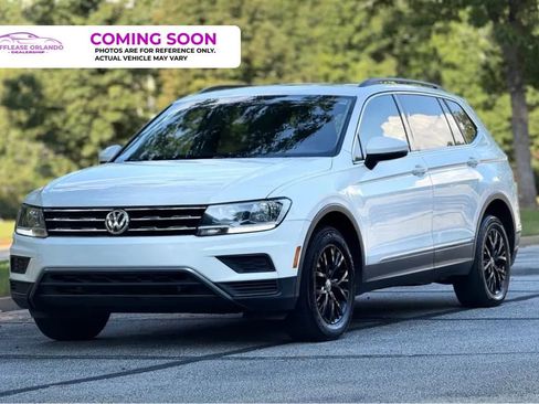Used 2020 Volkswagen Tiguan SE FWD image 1
