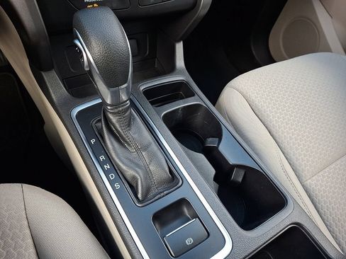 Used 2018 Ford Escape SE FWD image 16