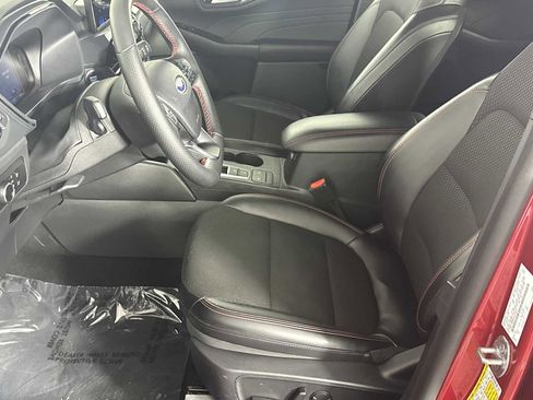Used 2025 Ford Escape ST-Line image 7