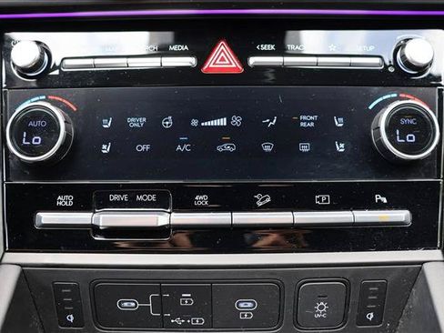 Used 2025 Hyundai Santa Fe Calligraphy AWD/4WD image 19