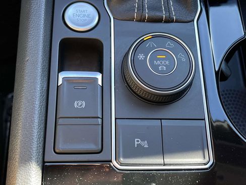 Used 2022 Volkswagen Atlas SE image 32