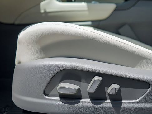 New 2026 Cadillac XT5 Premium Luxury w/ Driver Assist Package FWD image 19