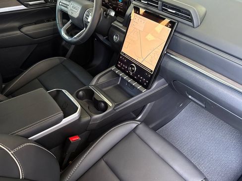 Used 2026 GMC Terrain Denali AWD/4WD image 18