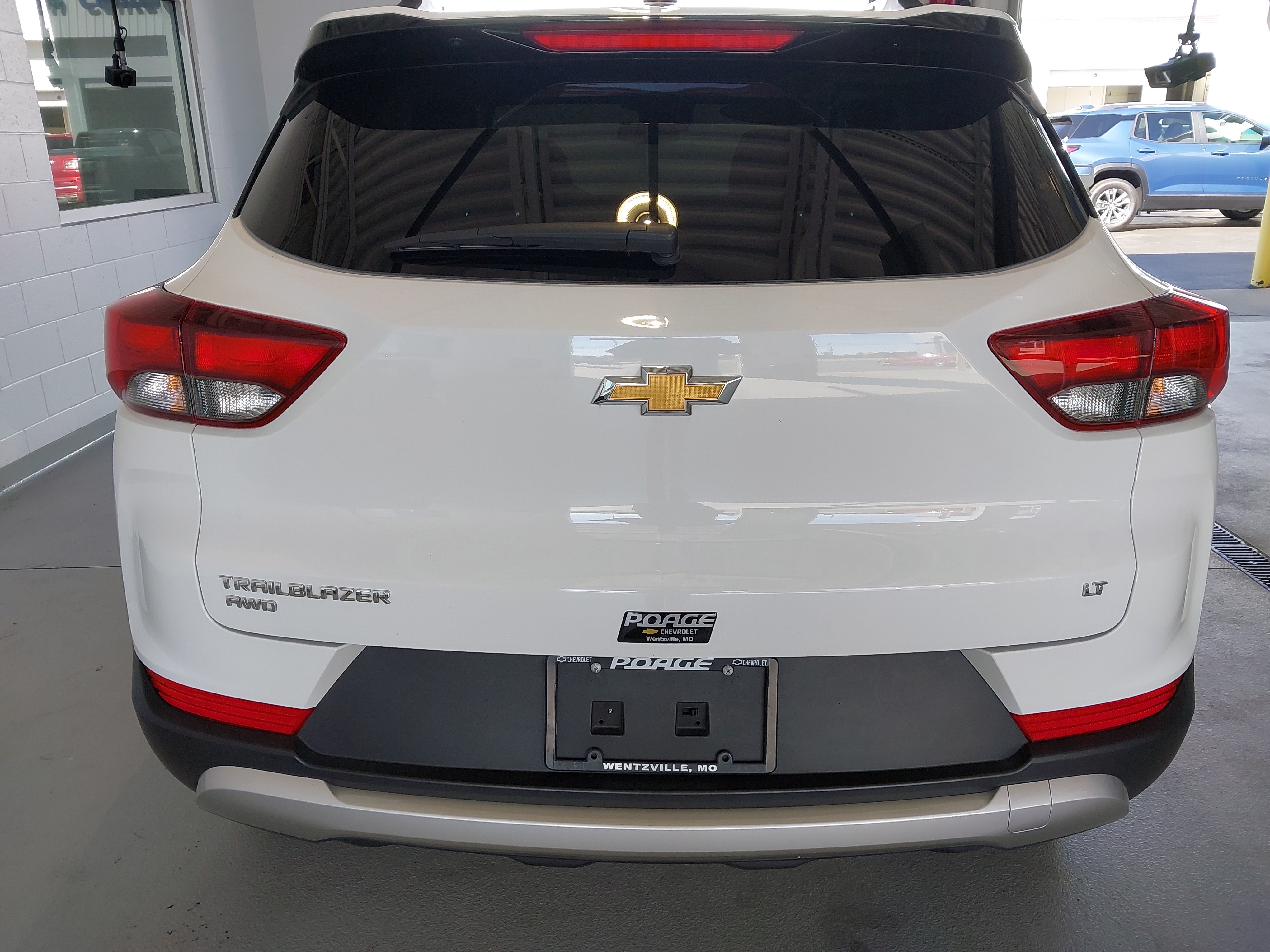 Used 2025 Chevrolet TrailBlazer LT AWD/4WD image 34