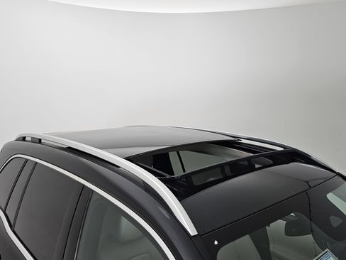 New 2026 Mercedes-Benz GLB 250 4MATIC image 44