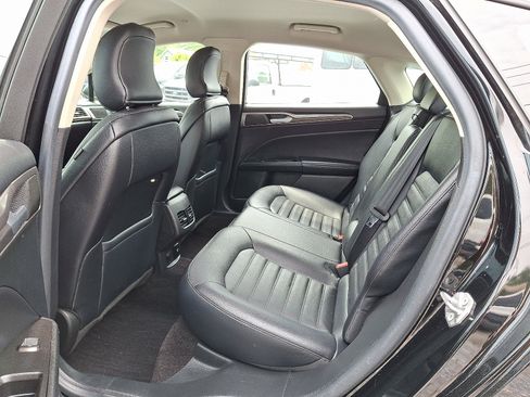 Used 2017 Ford Fusion Energi SE image 11