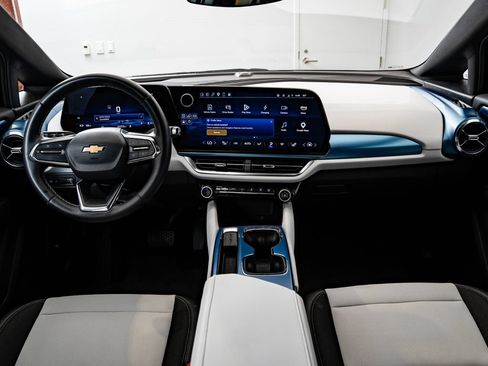 Used 2025 Chevrolet Equinox EV LT w/ Convenience Package FWD image 32