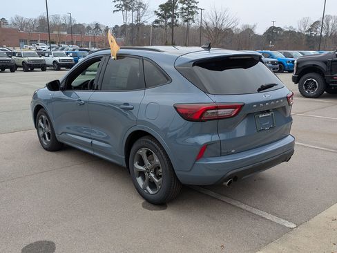 Certified 2024 Ford Escape ST-Line w/ Tech Pack #1 image 6