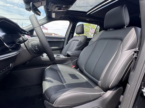 New 2025 Jeep Wagoneer S Limited image 14