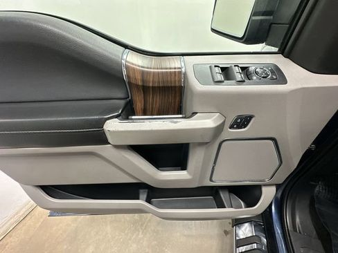 Used 2016 Ford F150 Lariat w/ Equipment Group 502A Luxury image 19