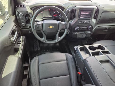 Used 2023 Chevrolet Silverado 1500 W/T w/ Trailering Package image 9