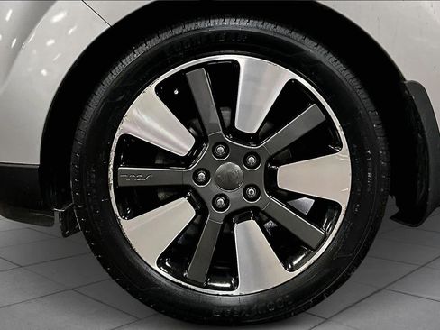 Used 2015 Kia Soul ! w/ Sun & Sound Package image 11