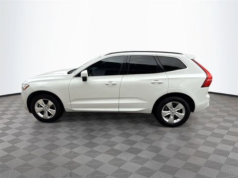 Used 2022 Volvo XC60 B5 Momentum image 9