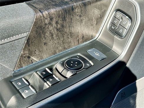 Used 2025 Ford F250 Lariat w/ Lariat Ultimate Package image 18