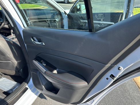 New 2025 Nissan Altima 2.5 SR w/ SR Premium Package image 13