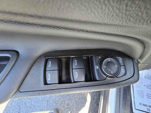 Used 2023 Chevrolet Equinox LT image 15