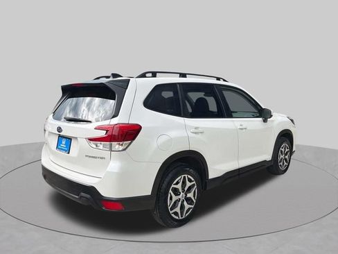 Used 2024 Subaru Forester Premium AWD/4WD image 6