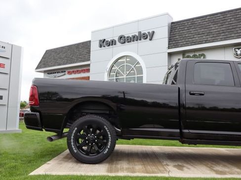 New 2026 RAM 3500 Laramie AWD/4WD image 43