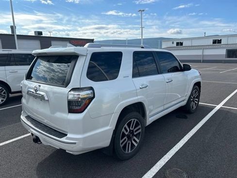 Used 2024 Toyota 4Runner Limited AWD/4WD image 5