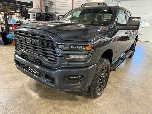 Used 2025 RAM 2500 Big Horn AWD/4WD image 40