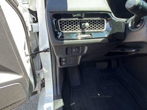 Used 2024 Honda Civic EX-L image 28