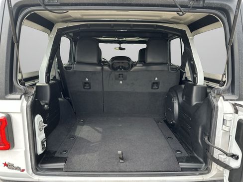Certified 2023 Jeep Wrangler Unlimited Rubicon AWD/4WD image 33