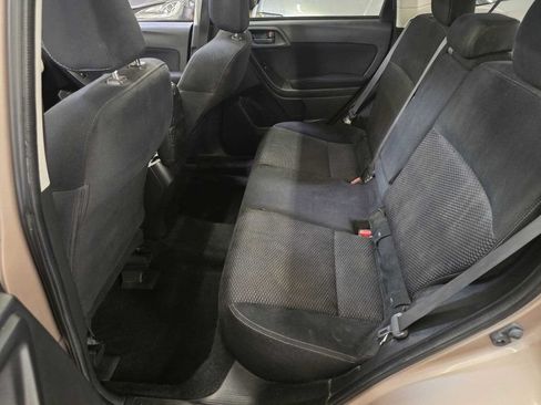 Used 2014 Subaru Forester 2.5i Premium AWD/4WD image 8