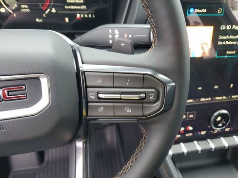 New 2026 GMC Terrain AT4 w/ LPO, Black Badging Package AWD/4WD image 28