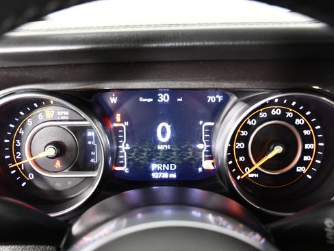 Used 2020 Jeep Wrangler Unlimited Sahara AWD/4WD image 19