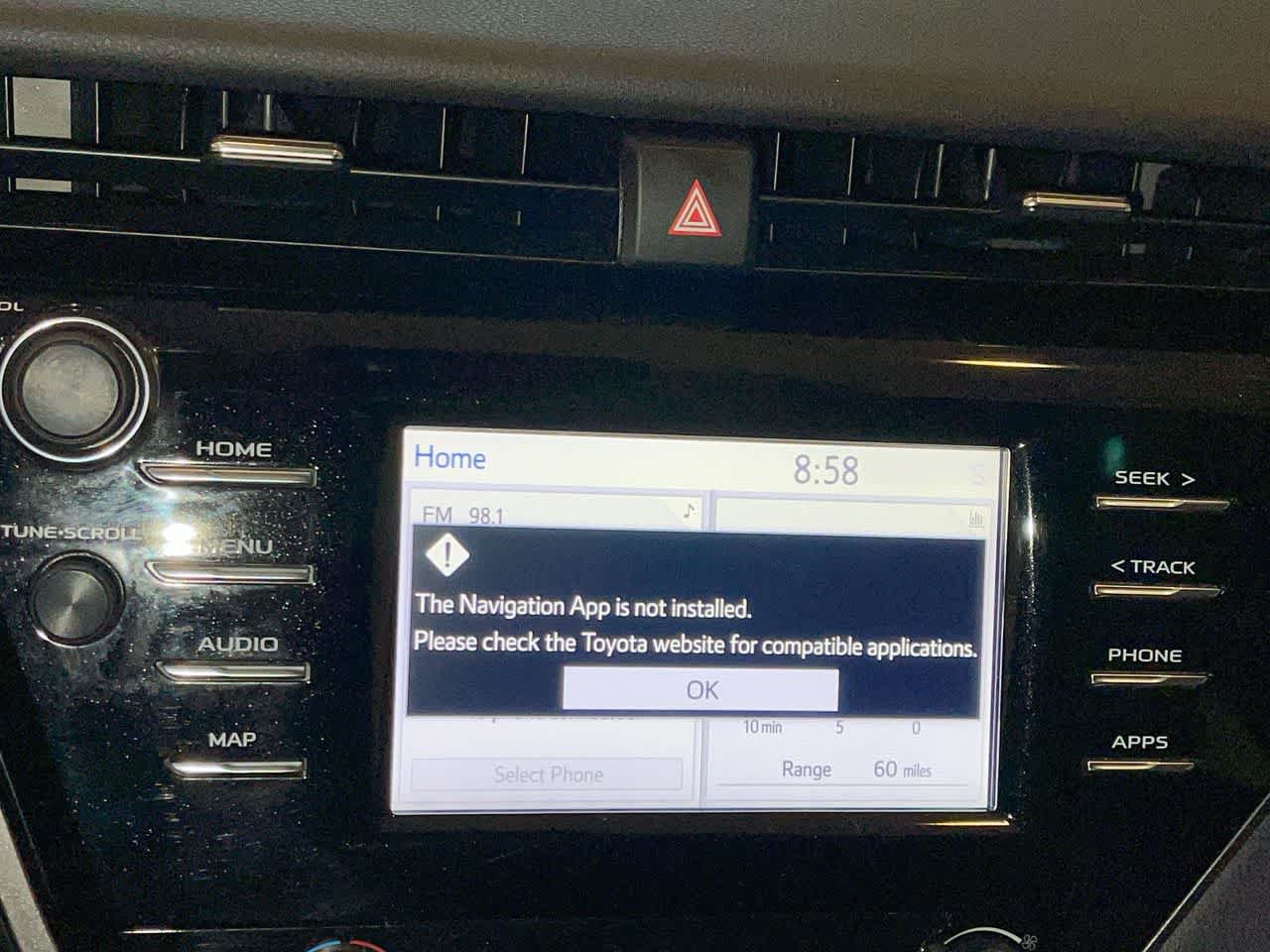 Used 2020 Toyota Camry SE FWD image 18