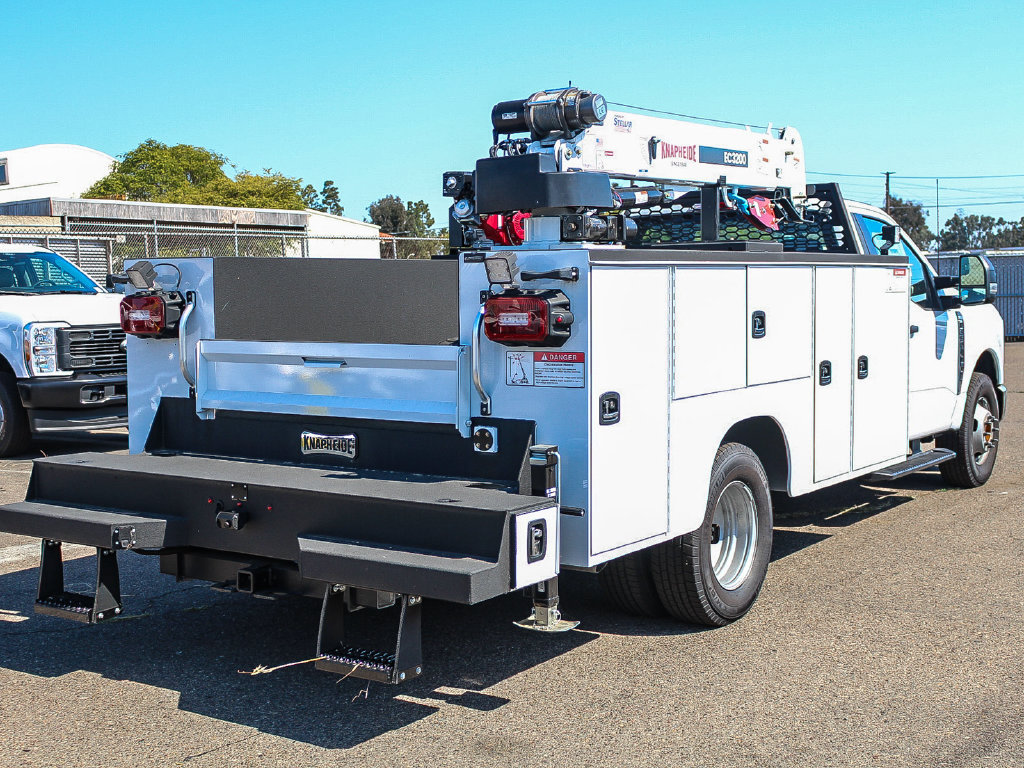 New 2025 Ford F350 XL w/ XL Chrome Package RWD image 8