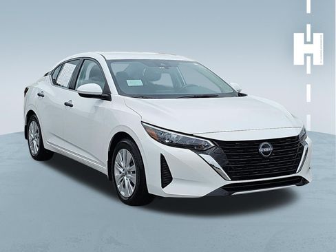 Used 2025 Nissan Sentra S FWD image 1