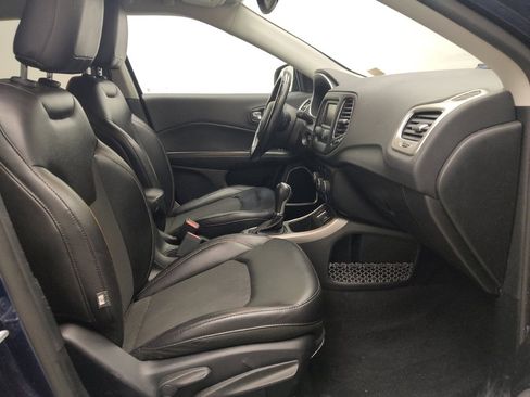 Used 2018 Jeep Compass Latitude w/ Safe & Security Group FWD image 21