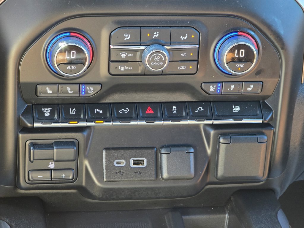 Used 2022 Chevrolet Silverado 2500 High Country AWD/4WD image 21
