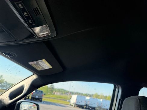 Used 2020 Toyota Tacoma TRD Sport w/ Technology Package image 23