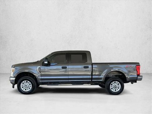Used 2019 Ford F250 XLT w/ XLT Value Package AWD/4WD image 2