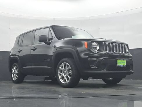 Used 2023 Jeep Renegade Latitude AWD/4WD image 27