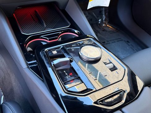 New 2026 BMW 530i xDrive w/ M Sport Package image 25