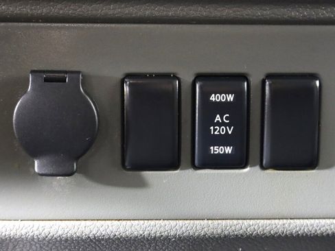 Used 2021 Nissan NV 2500 SV image 24