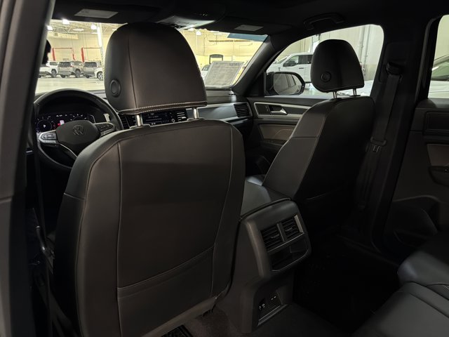 Certified 2023 Volkswagen Atlas Cross Sport SEL R-Line AWD/4WD image 20