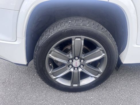 Used 2019 GMC Acadia Denali AWD/4WD image 9