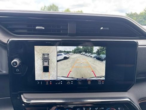 Used 2024 GMC Sierra 1500 AT4 w/ AT4 Premium Package AWD/4WD image 23