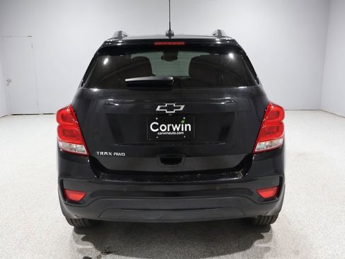 Used 2022 Chevrolet Trax LT w/ Premium Seat Package image 3