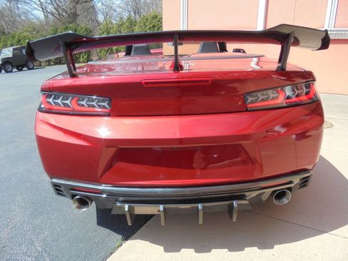 Used 2017 Chevrolet Camaro LT RWD image 41