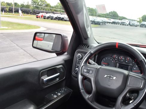 Used 2020 Chevrolet Silverado 1500 Custom Trail Boss w/ Custom Convenience Package AWD/4WD image 19