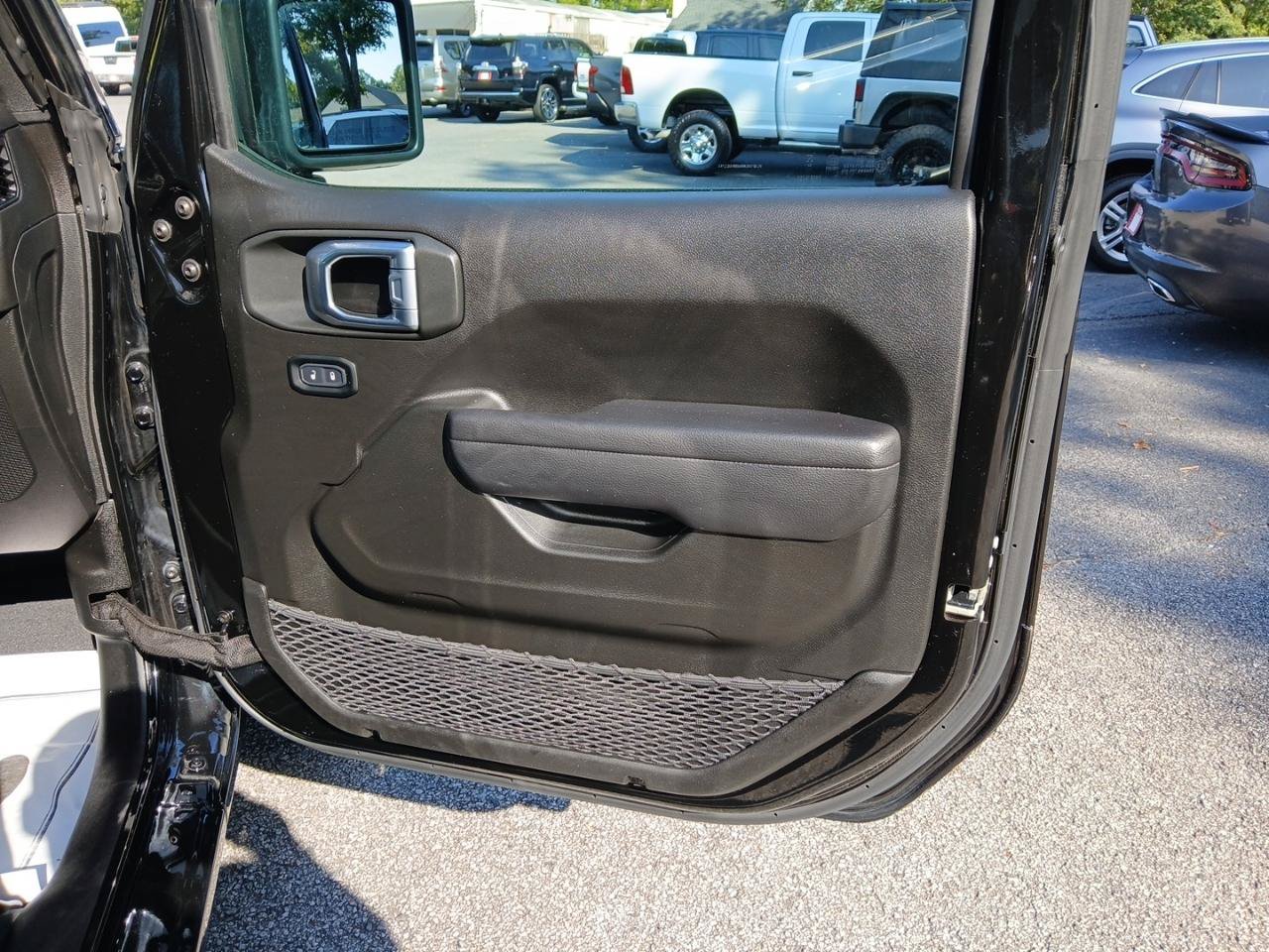 Used 2024 Jeep Wrangler Unlimited Sport AWD/4WD image 14