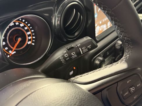 Used 2022 Jeep Wrangler Unlimited Sport AWD/4WD image 18